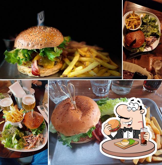 Prova un hamburger a Blackbird House