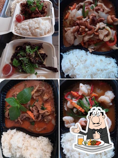 Meals at Restaurant Mâe Khong