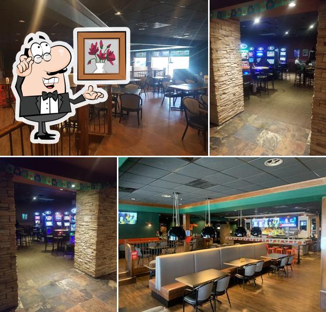 L'intérieur de Hideaway Sports Bar & Grill