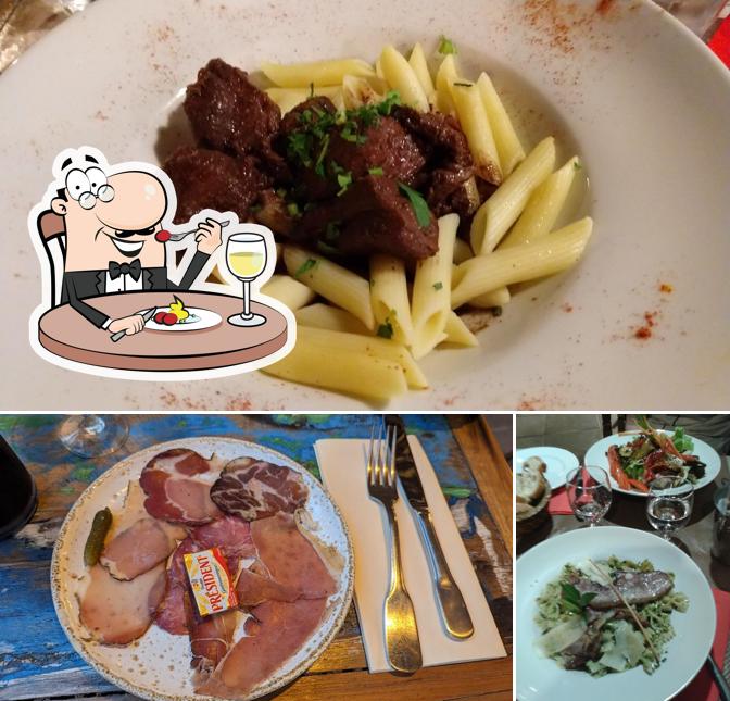 Voici la photo indiquant la nourriture et table à manger sur Chez Dumé Ambroggio