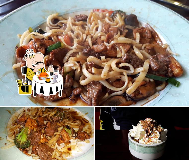 Еда в "Miss Shu Lunetten Cafetaria & Wok Restaurant"