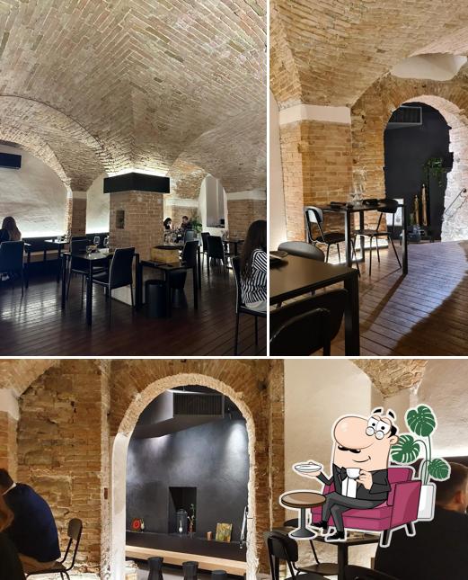 Gli interni di Deba Sushi Perugia