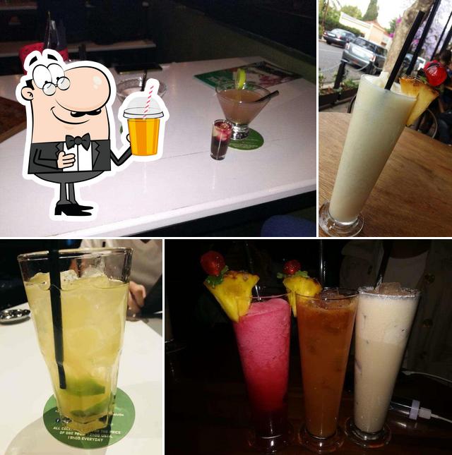 Six Cocktail Bar, Johannesburg Restaurant menu and reviews