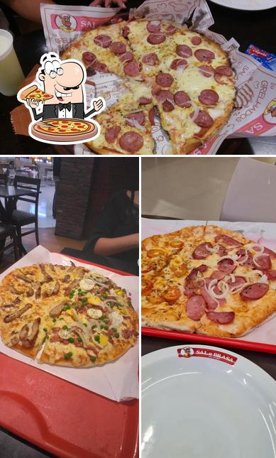 Escolha pizza no Sal e Brasa Grill Express - Shopping Tacaruna