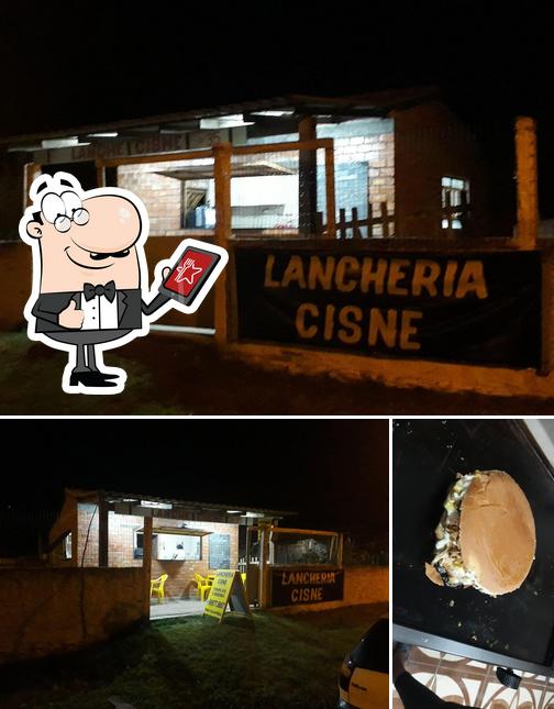 Esta é a imagem ilustrando exterior e comida no Padaria e lanches Cisne