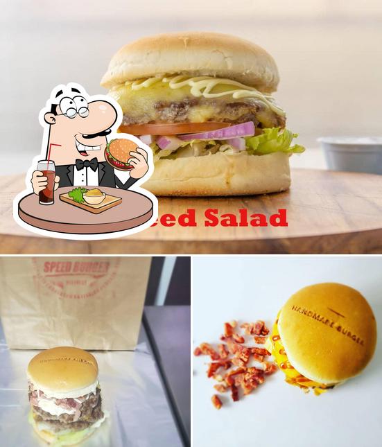 Os hambúrgueres do Speed Burger Delivery Curitiba irão satisfazer diferentes gostos