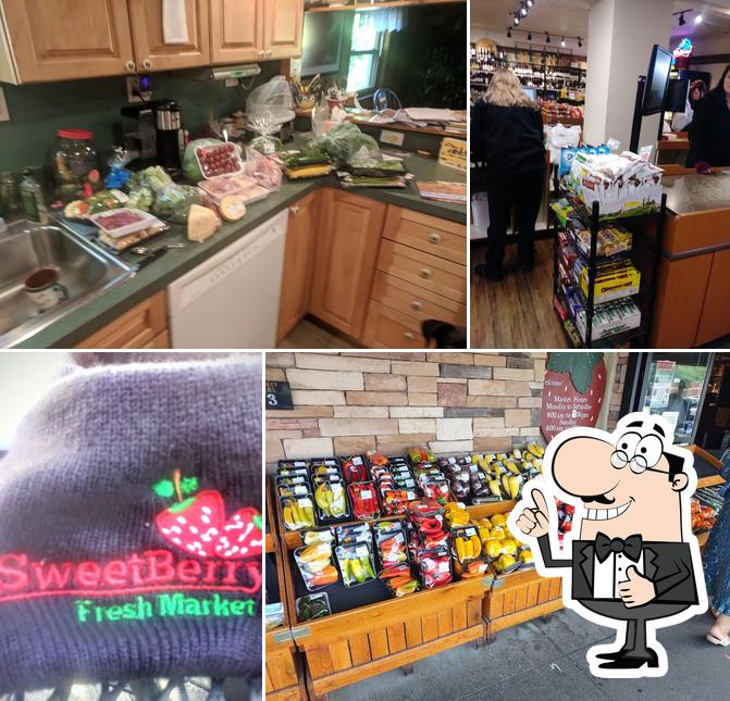 Sweet Berry Fresh Market in Wickliffe Restaurant reviews