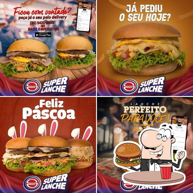 Delicie-se com um hambúrguer no Super Lanche