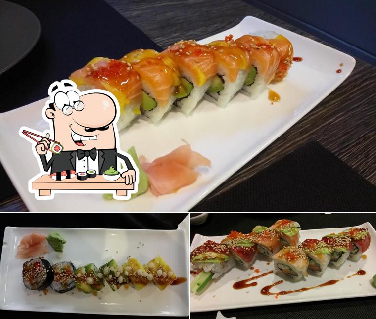 Попробуйте суши в "Apple Sushi Restaurant"