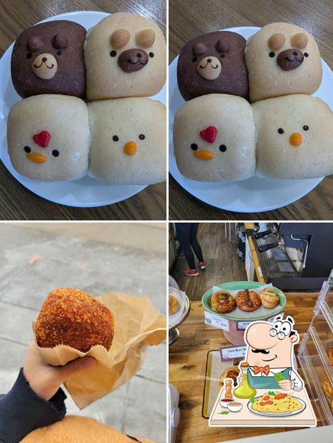 Kanadell Japanese Bakery, 3596 E Hastings St in Vancouver Restaurant