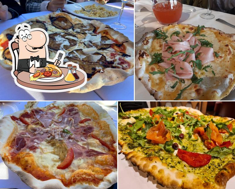 Get pizza at Restaurante La Tagliatella El Zoco, Majadahonda