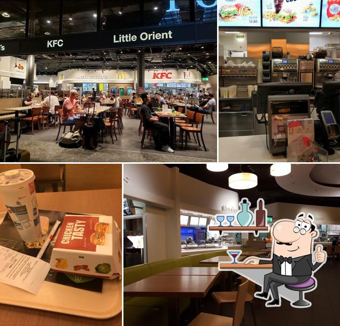 Siediti a un tavolo di McDonald’s