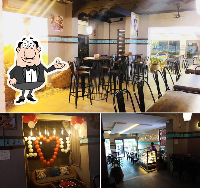 Check out how CAFE CHOKOLADE looks inside