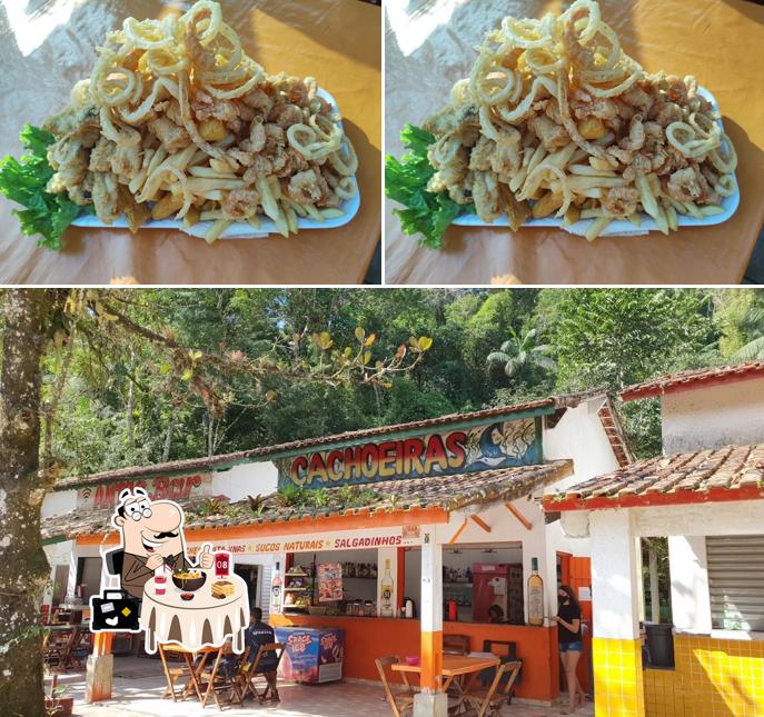 Esta é a foto ilustrando comida e interior a Quiosque Cachoeira