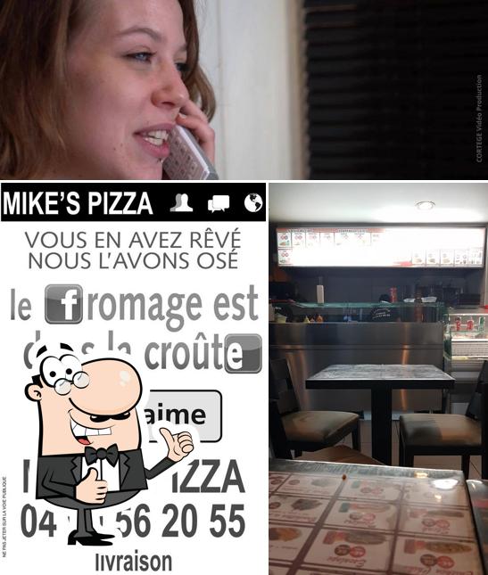 Regarder la photo de Mike's Pizza Salon-Livraison de Pizza -Pizza emporter