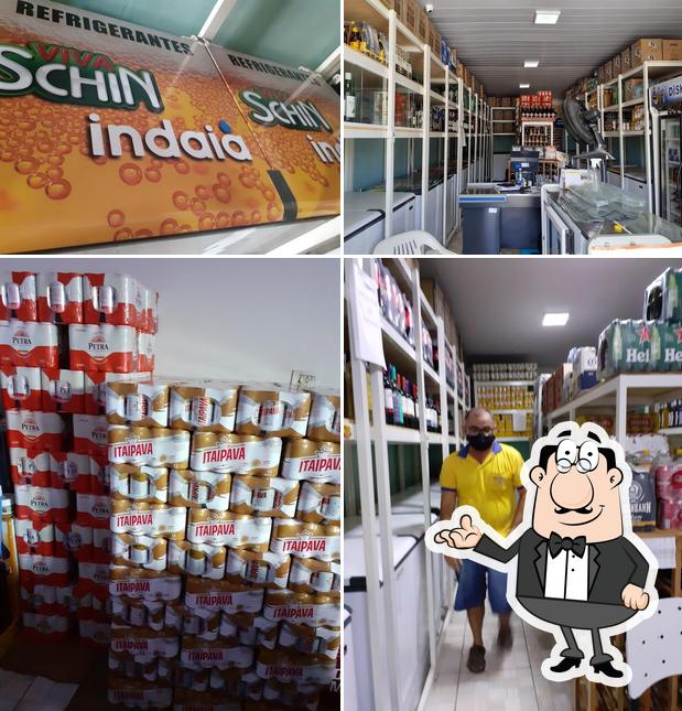 Dê uma olhada a imagem apresentando interior e comida no Amauri Bebidas