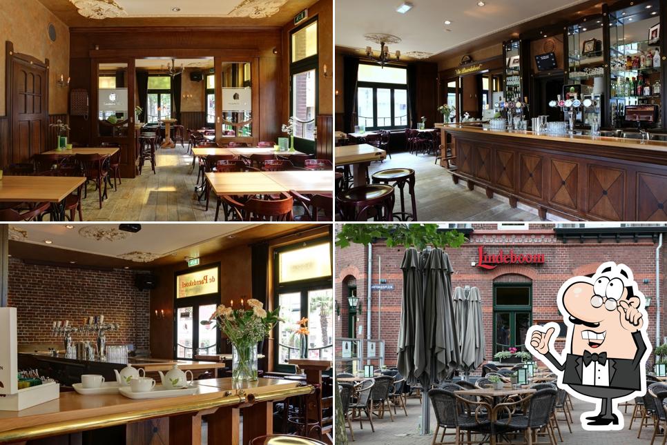 Check out how Café de Paerdskoel looks inside