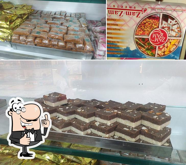 Zam Zam Sweets & Bakery. Shokolaat Cake Shop, Mumbai