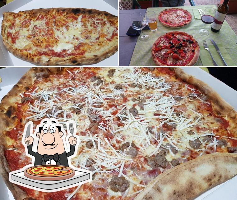 A Bella Napoli, puoi goderti una bella pizza