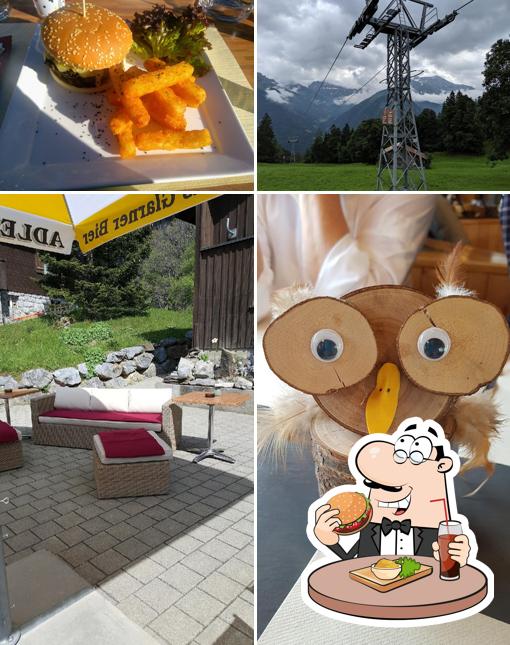 Prova un hamburger a Restaurant Uhu