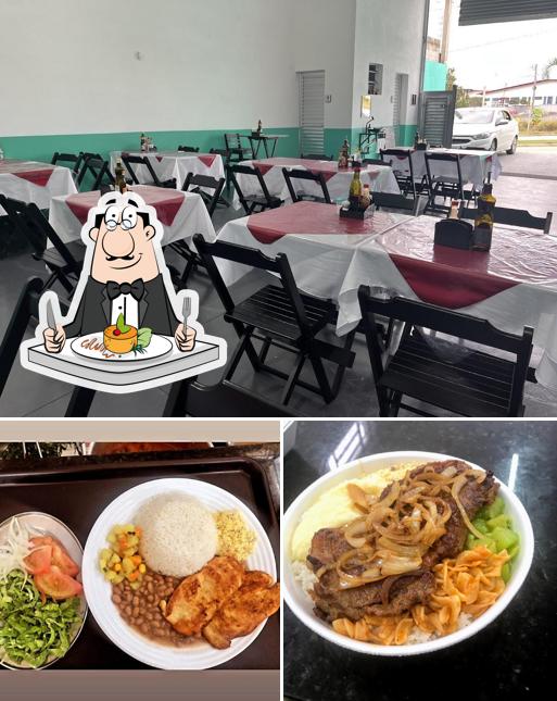 O Restaurante Cantinho Do Sabor se destaca pelo comida e interior