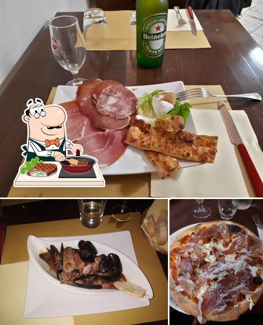 Prenditi i un pasto a base di carne a Vecchio Forno Pizzeria da Jack