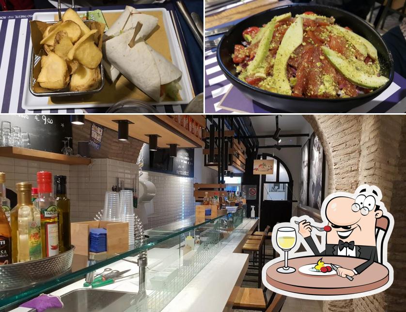Questa è la immagine che mostra la cibo e esterno di FishHub Fritto & Krudo