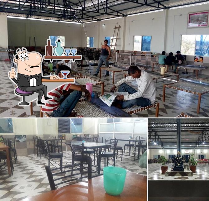 Shree Palwal food hub, Maksi Restaurant reviews