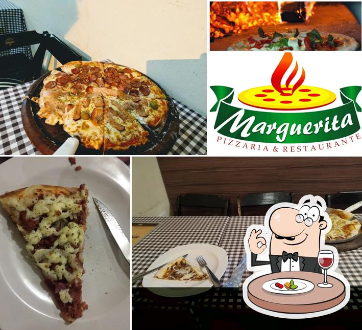 Comida em Pizzaria Flamboyant