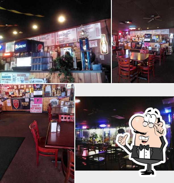 Cafe Hot Wing in Riverdale Restaurant menu and reviews
