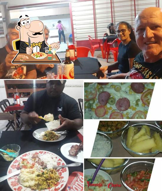 Dê uma olhada a foto ilustrando comida e interior no Grill Pimenta de Cheiro