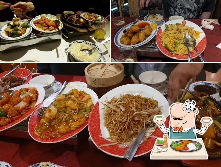 Food at Maxi's Chinese Restaurant