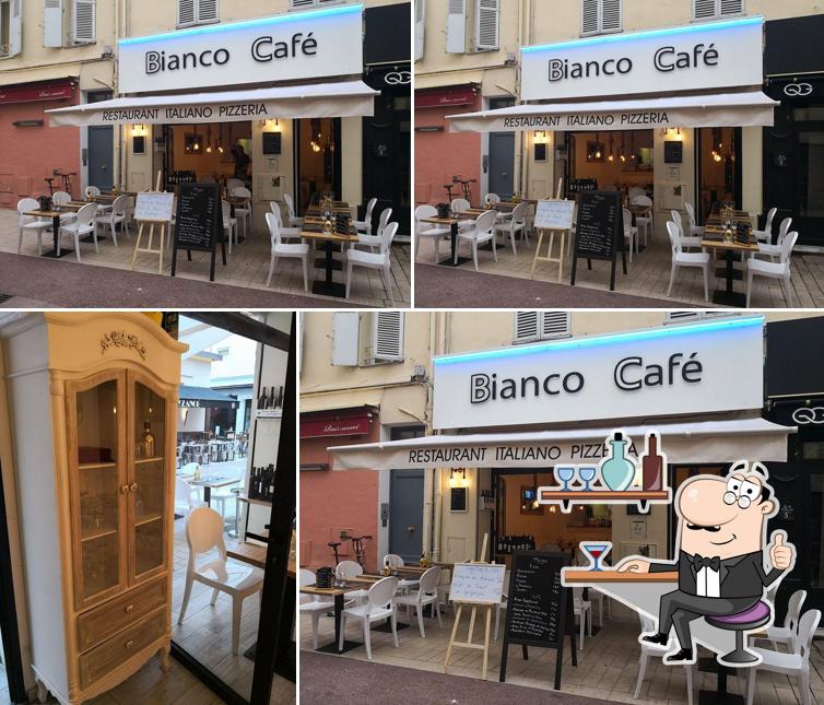 L'intérieur de Bianco Cafe