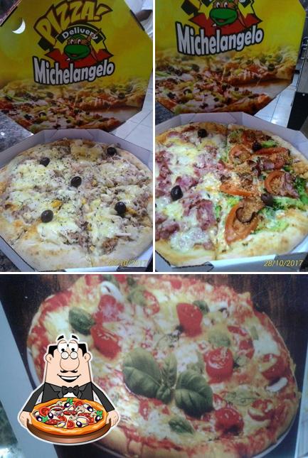 Peça diversos tipos de pizza