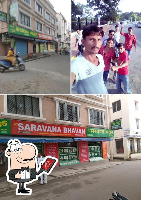 The exterior of New Saravana Bhavan Restaurant