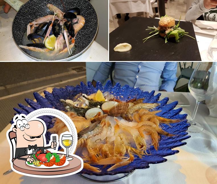 Попробуйте блюда с морепродуктами в "Ristorante Vinicio di Domenico Ferri e Luca Gabrielli"