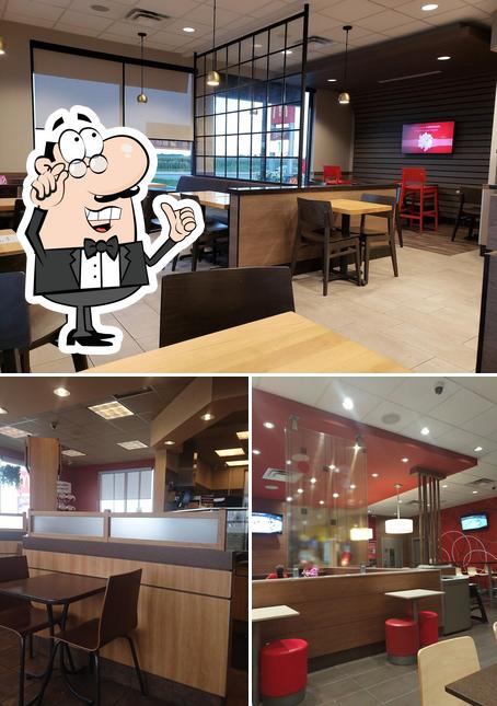 L'intérieur de Tim Hortons - Louis-Philippe-Picard