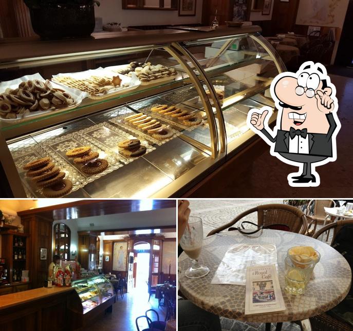 Siediti a un tavolo di Caffe Royal