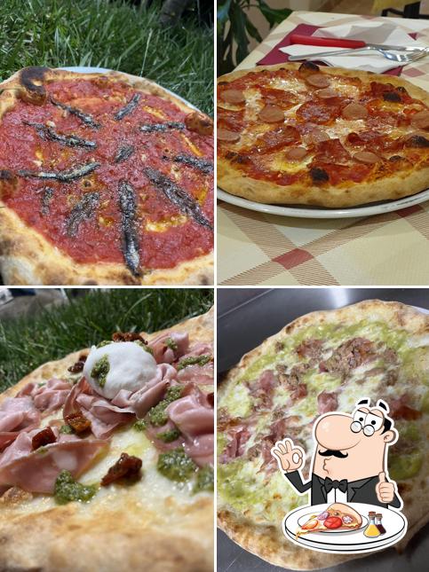 Scegli una pizza a Ristorante Pizzeria L'incontro
