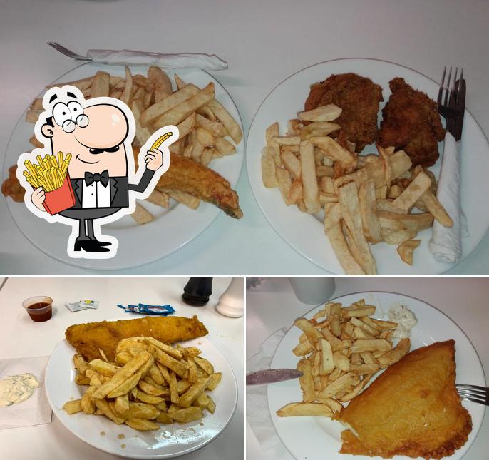 Taste French fries at Bert's Fish Bar