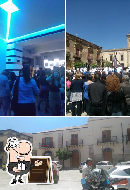 Guarda gli esterni di Bar Moderno