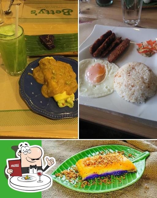 Food at Betty's Native Cakes (Tarlac's very own kakanin")