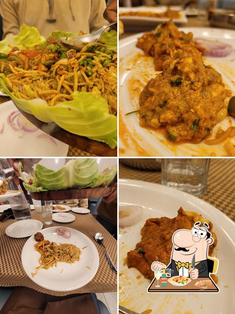 Pad thai at Grand Samrat Restaurant
