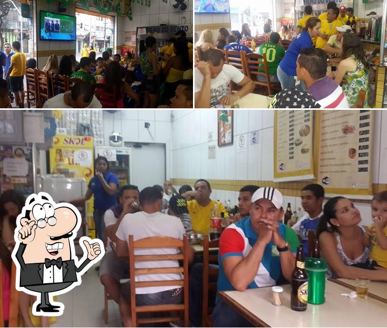 Veja imagens do interior do Filho do Vento Bar e Lanches