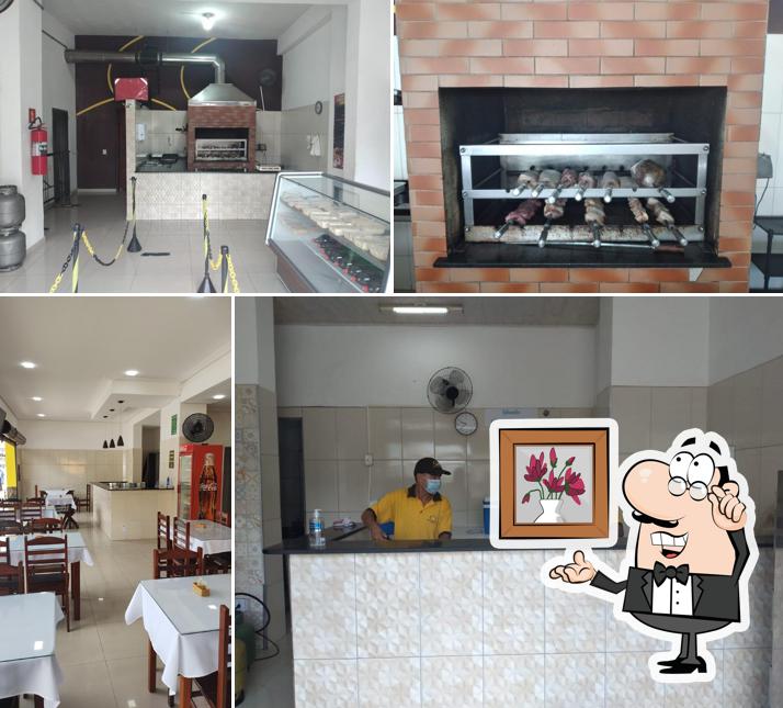 O interior do Frangaria e Churrascaria do Cebola 1