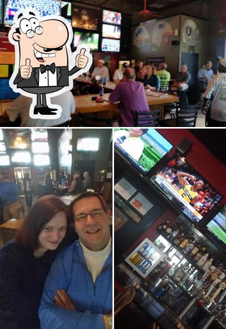 Breakers Sports Grill in Laurel Restaurant menu and reviews