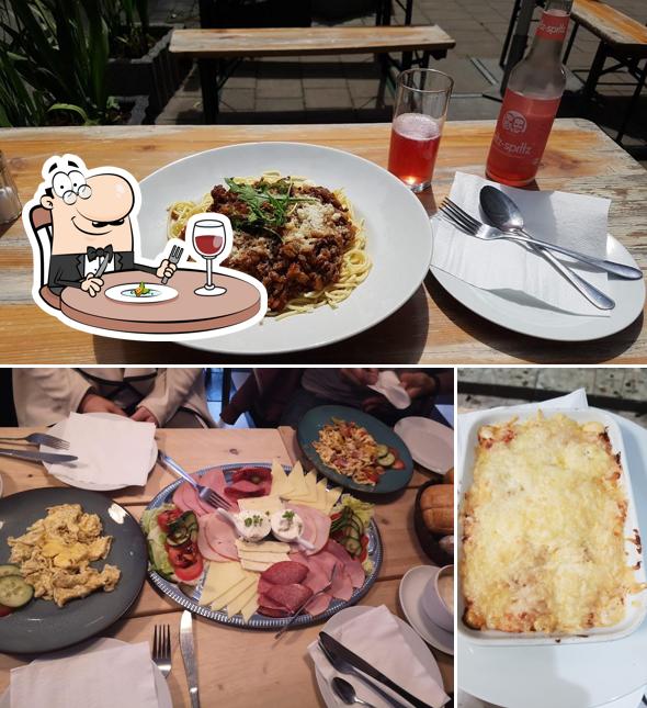 Food at Chaussee Cafe