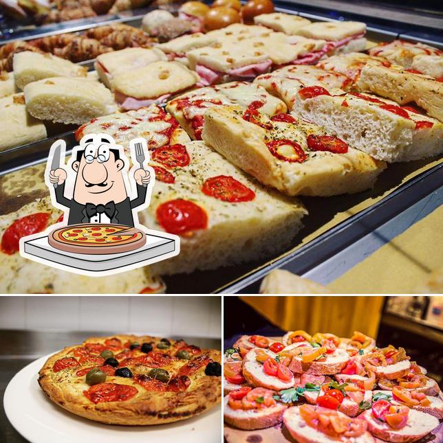 Scegli una pizza a Tribeca Lounge&Bar Montecchio Emilia
