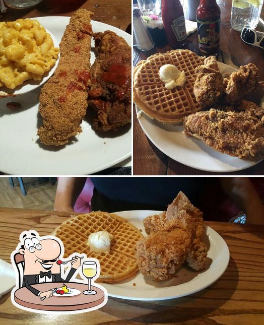 LoLo's Chicken and Waffles in Las Vegas Restaurant menu and reviews