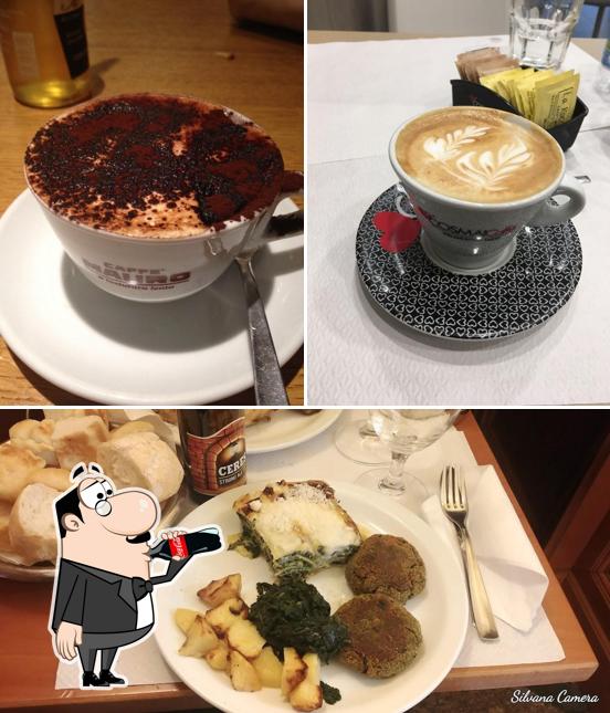 Guarda la foto che raffigura la bevanda e cibo di Caffè La Rocchetta